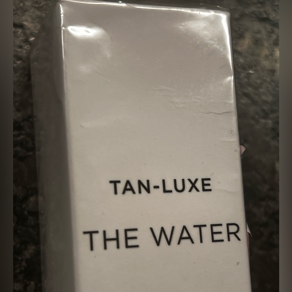 TAN-LUXE The Water NEW stray self tan made in UK factory sealed 3.38 full size